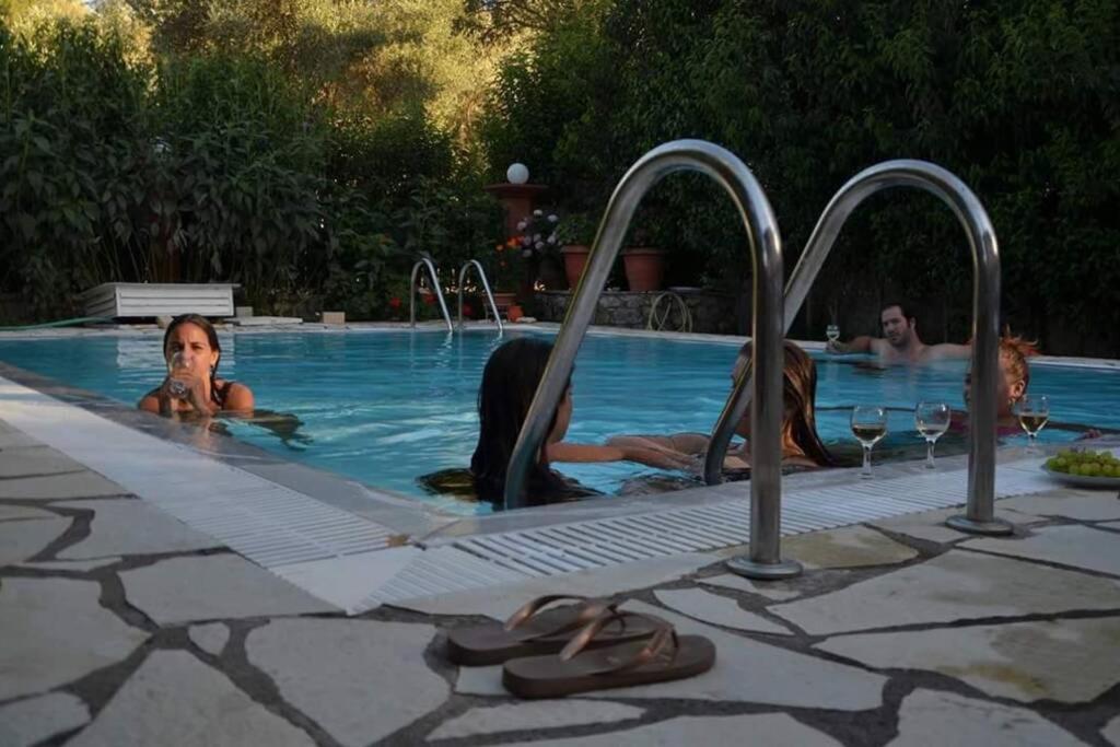 Villa Loula Lygia  Buitenkant foto