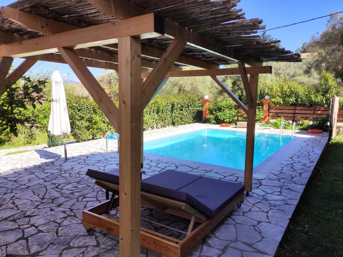 Villa Loula Lygia  Buitenkant foto